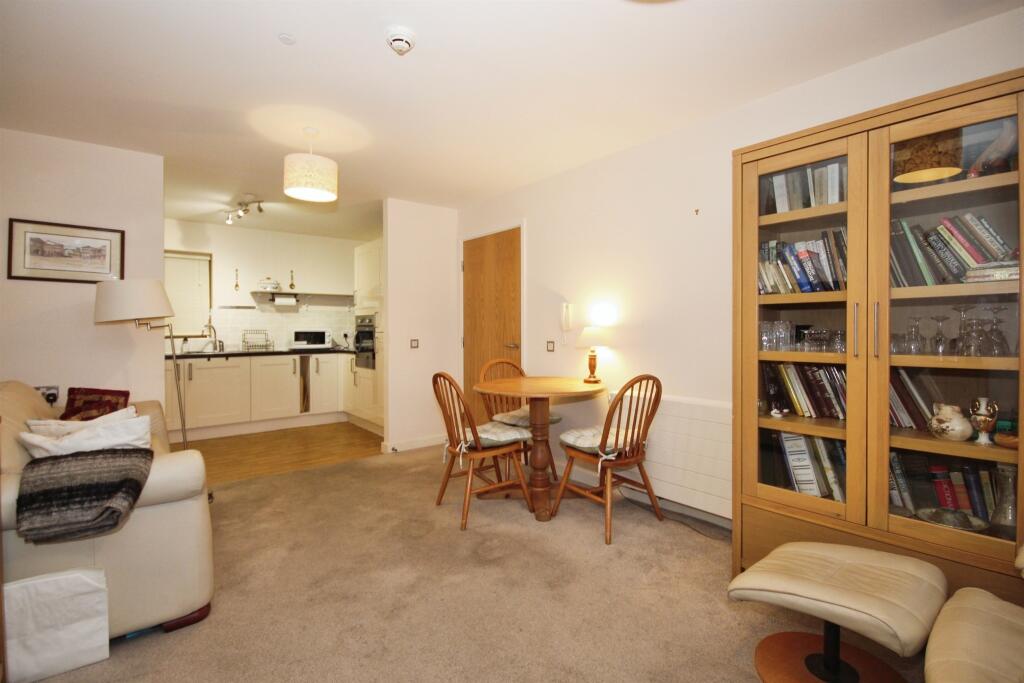 Additional image 5 of Queensway, Leamington Spa