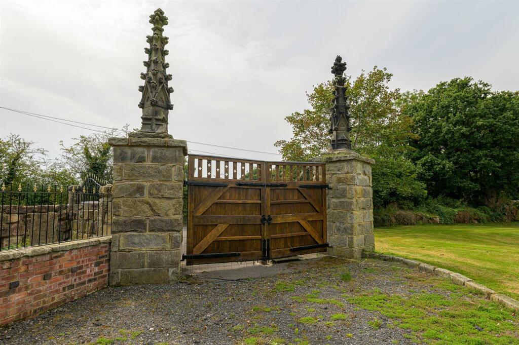 Additional image 53 of Oak Bank Barn, Heatley Lane, Broomhall, Nantwich