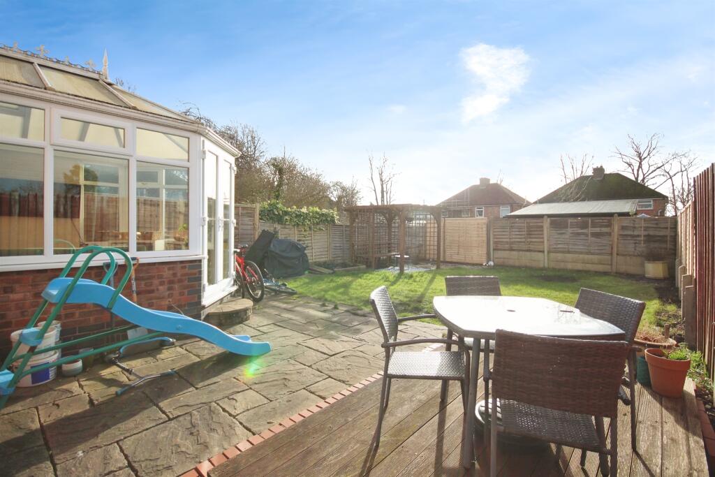 Additional image 15 of Dale Close, Warwick