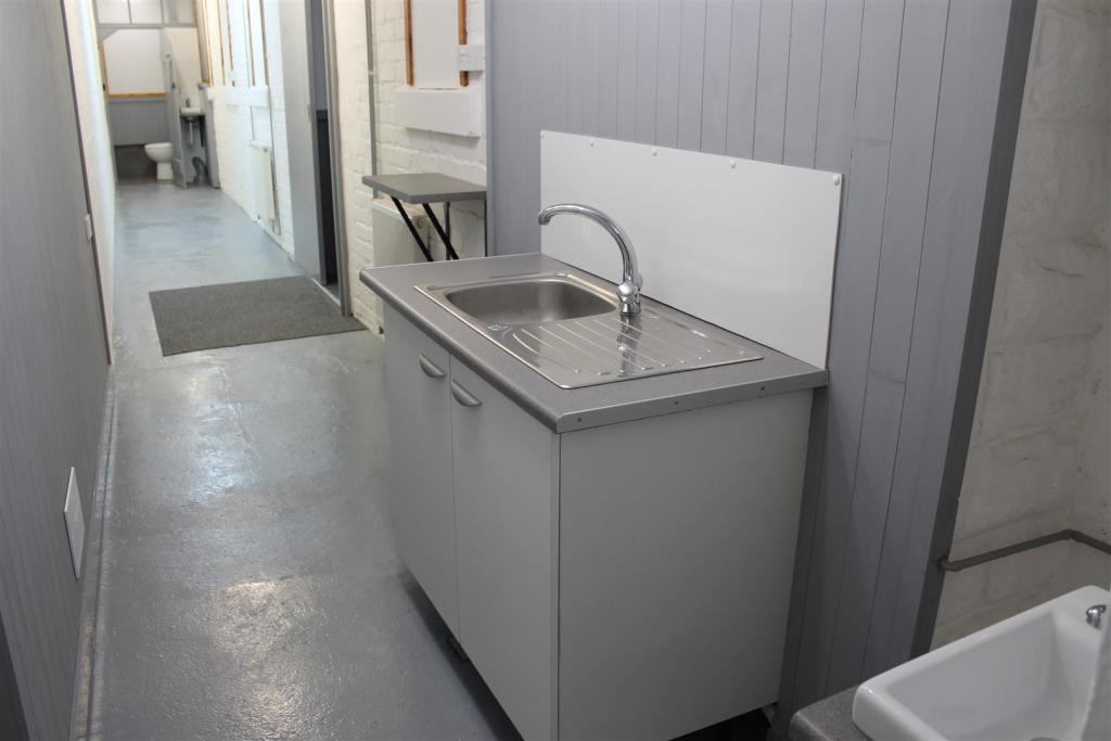 Additional image 7 of Holt Lane