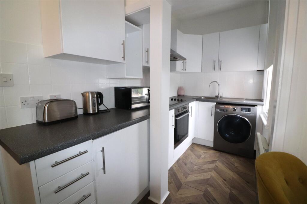 Additional image 8 of Park Crescent, Erith, DA8