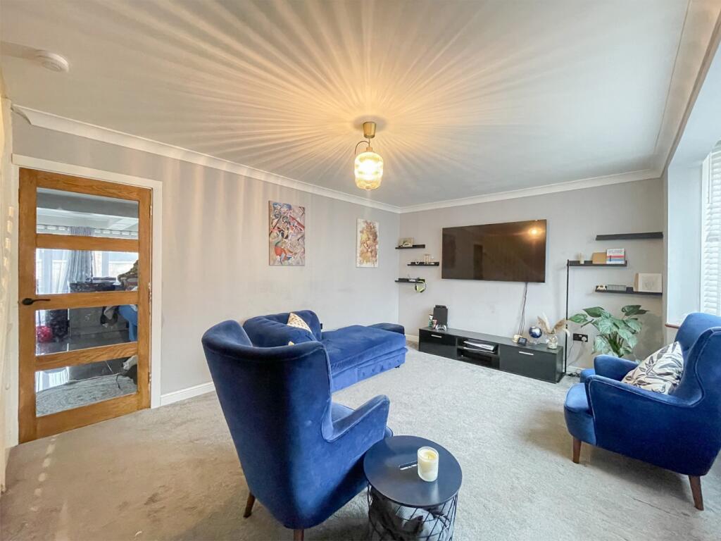 Additional image 3 of Valley Drive, Gravesend, Kent, DA12