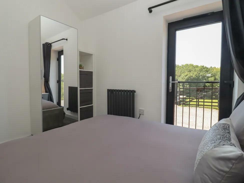 Additional image 10 of Castle Road, Hartshill, Nuneaton, CV10 0SG