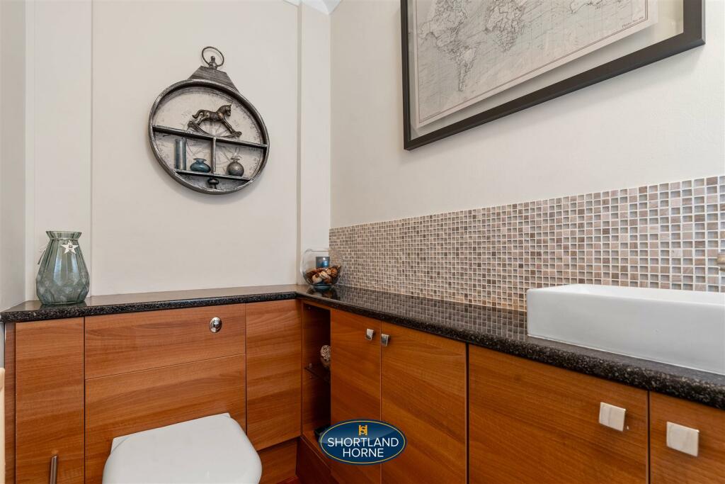 Additional image 16 of Knoll Drive, Styvechale, Coventry