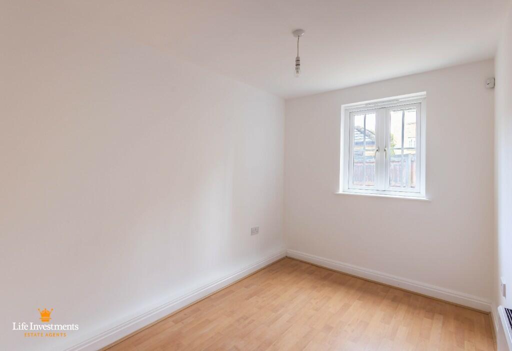 Additional image 14 of Avocet Close, Rugby, Warwickshire, CV23