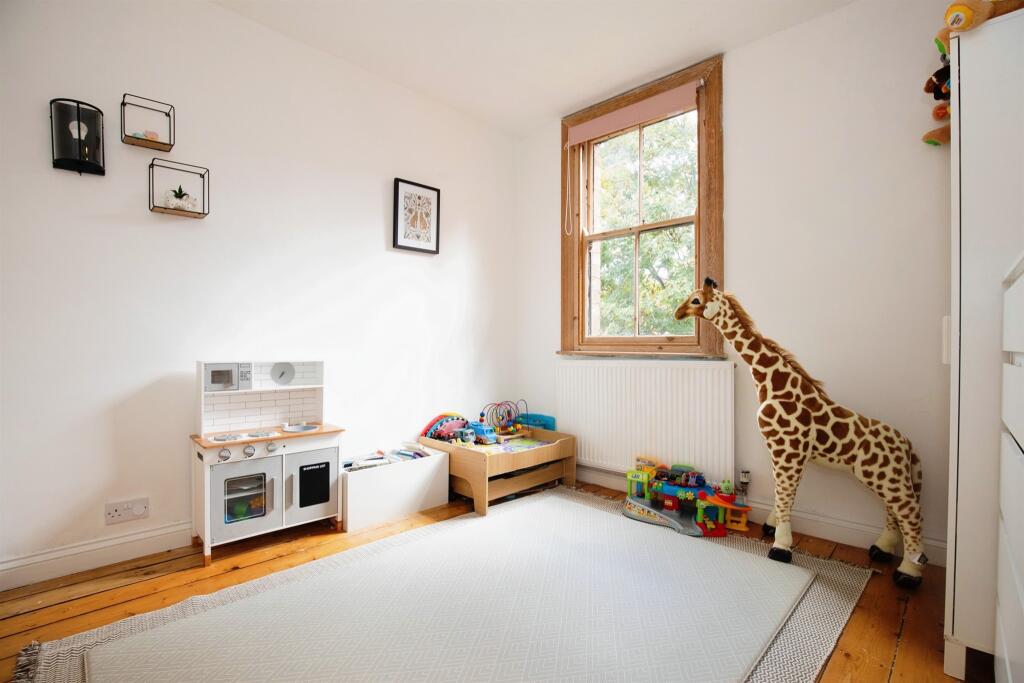 Additional image 13 of Henry Street, Kenilworth