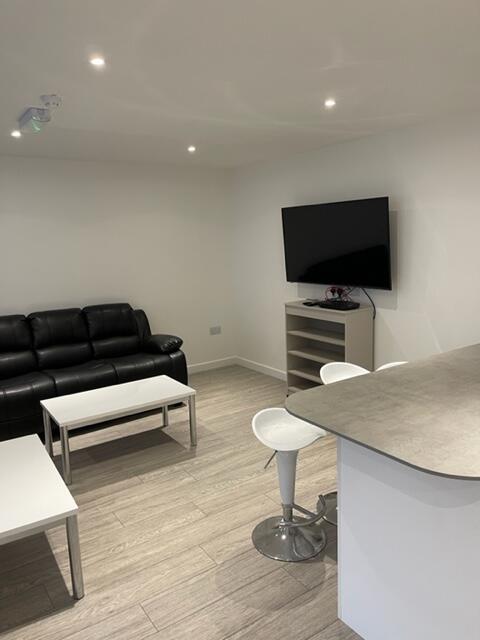 Additional image 2 of Room 4, Flat 1, Trinity Square, Leamington Spa