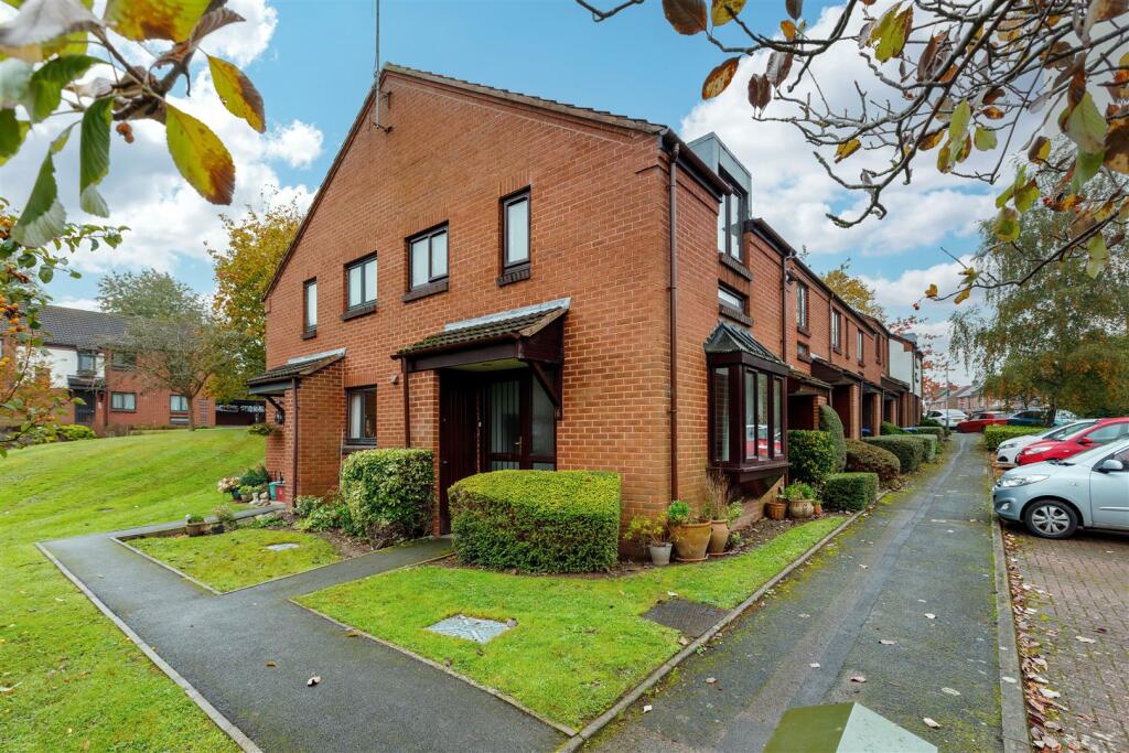 Additional image 4 of Spring Pool, Warwick