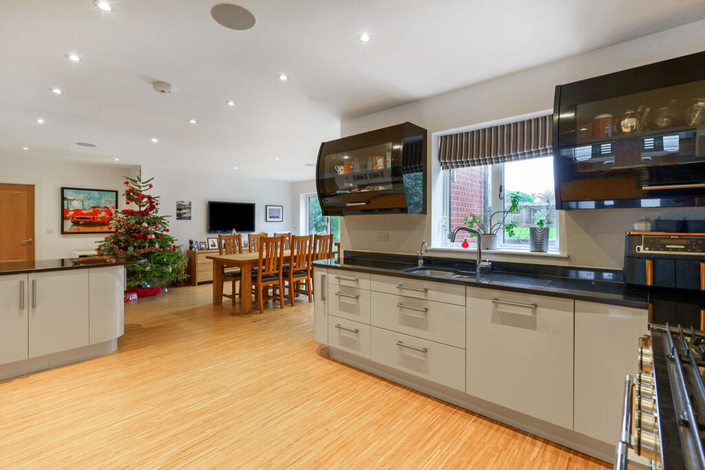 Additional image 4 of Banbury Road, Stratford-Upon-Avon, CV37