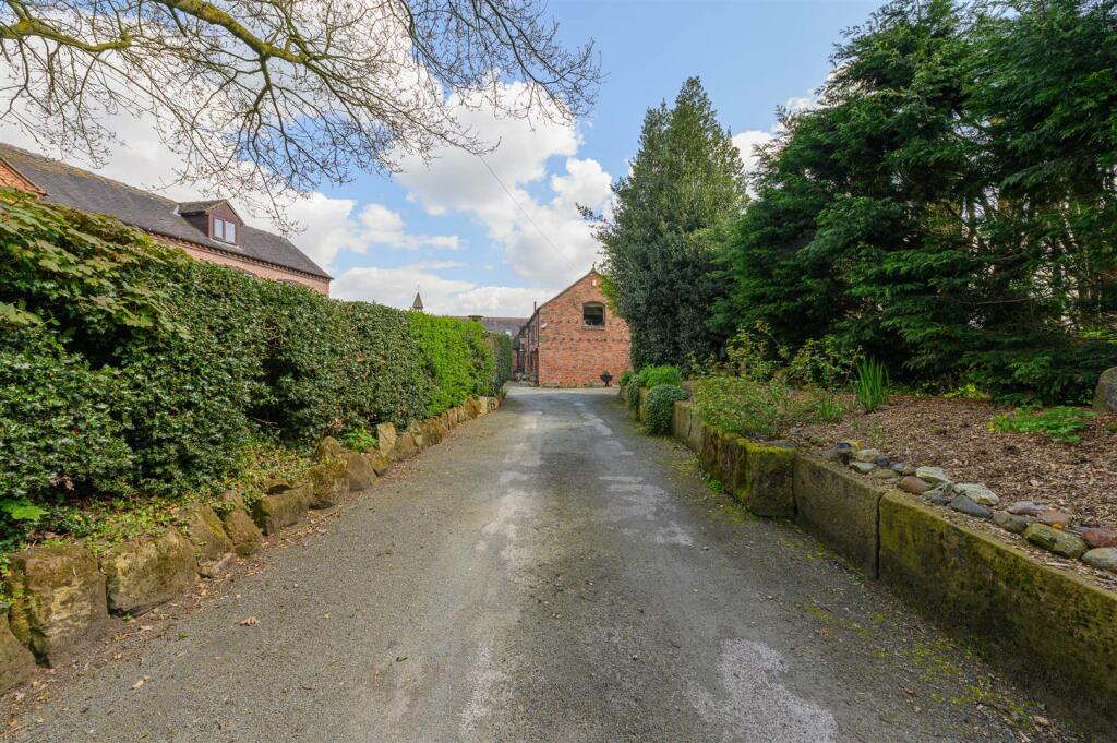 Additional image 12 of Oak Bank Barn & French Barn, Heatley Lane, Broomhall, Nantwich
