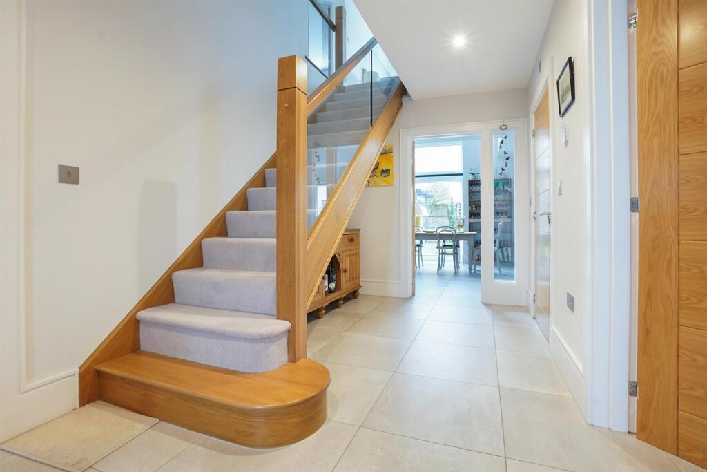 Additional image 3 of Moles End, Stratford-upon-avon