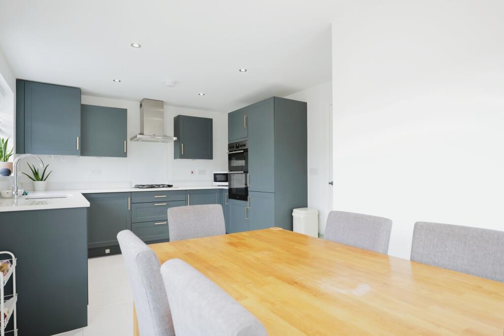 Additional image 9 of Paradise Close, Stratford-upon-Avon, Warwickshire, CV37