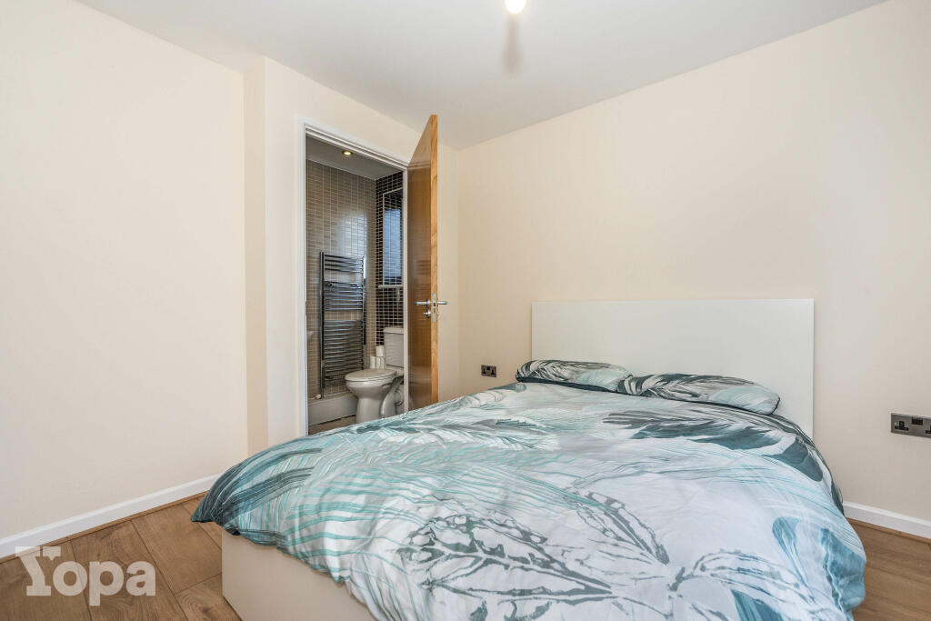 Additional image 13 of Wrotham Road, Gravesend, DA11