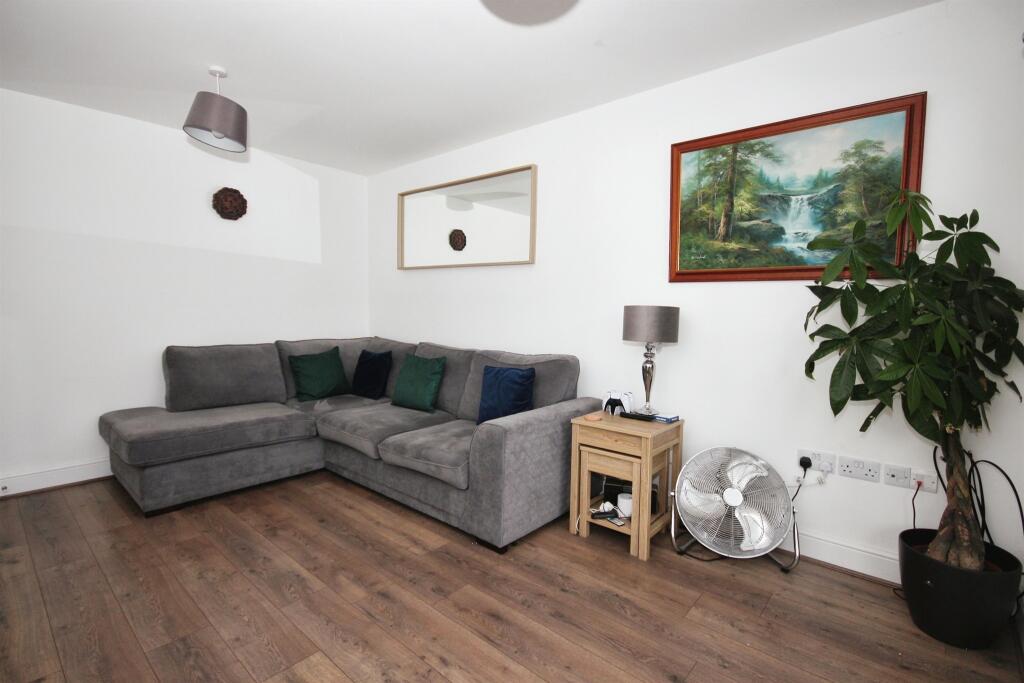 Additional image 13 of Foster Drive, Radford Semele, Leamington Spa