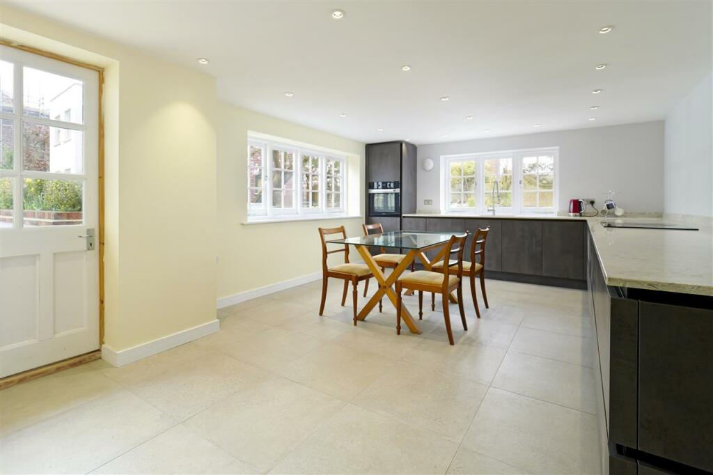 Additional image 4 of High Street, Wingham