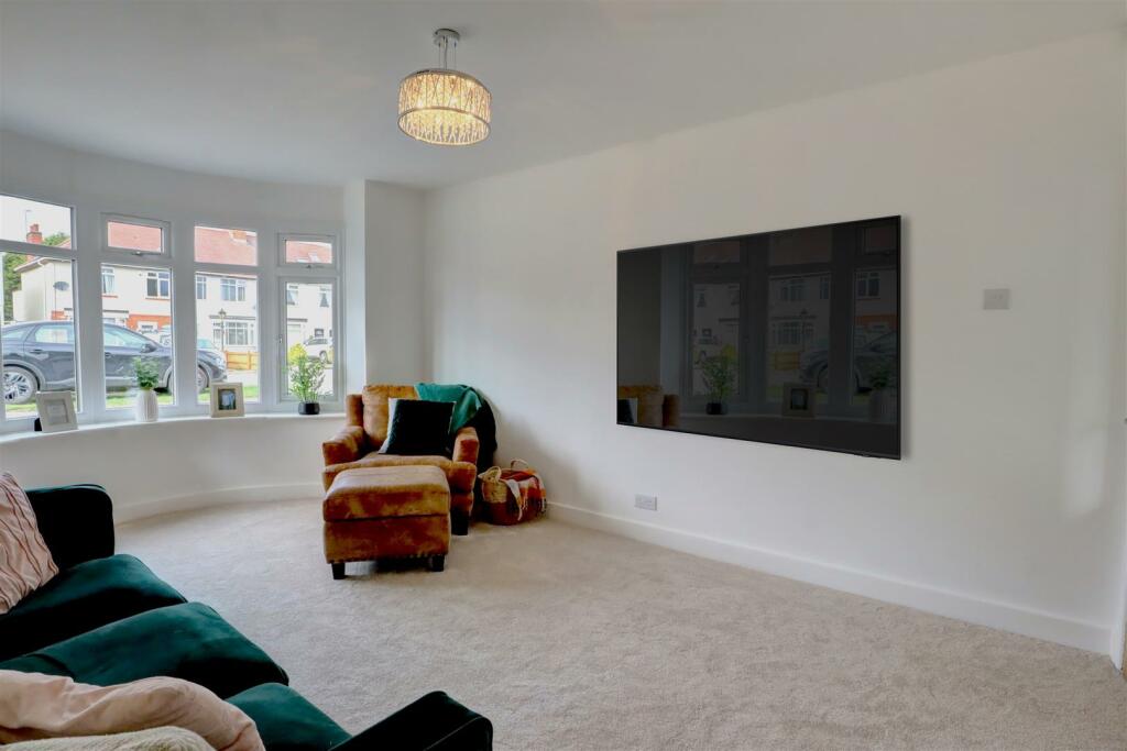 Additional image 6 of READY TO MOVE IN, EXTENDED BUNGALOW - Goodyers End Lane