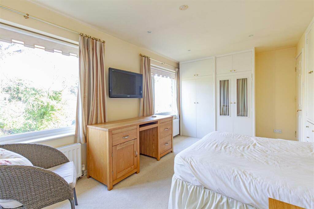 Additional image 27 of Vicarage Lane, Ashford-In-The-Water, Bakewell