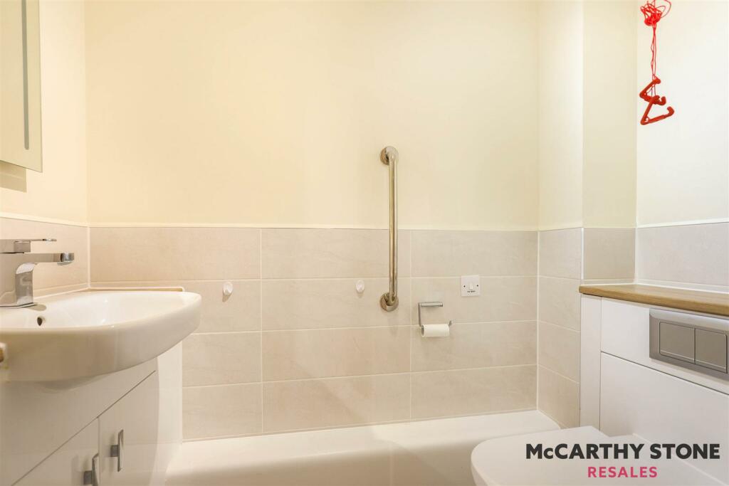 Additional image 11 of Harvard Place, Stratford-Upon-Avon, Warwickshire CV37 8GA