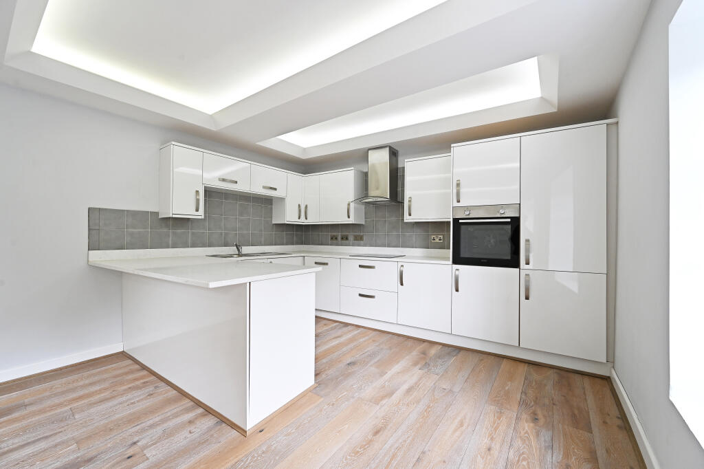 Additional image 2 of 154 South Parade, Matlock Bath, Matlock DE4 3NR