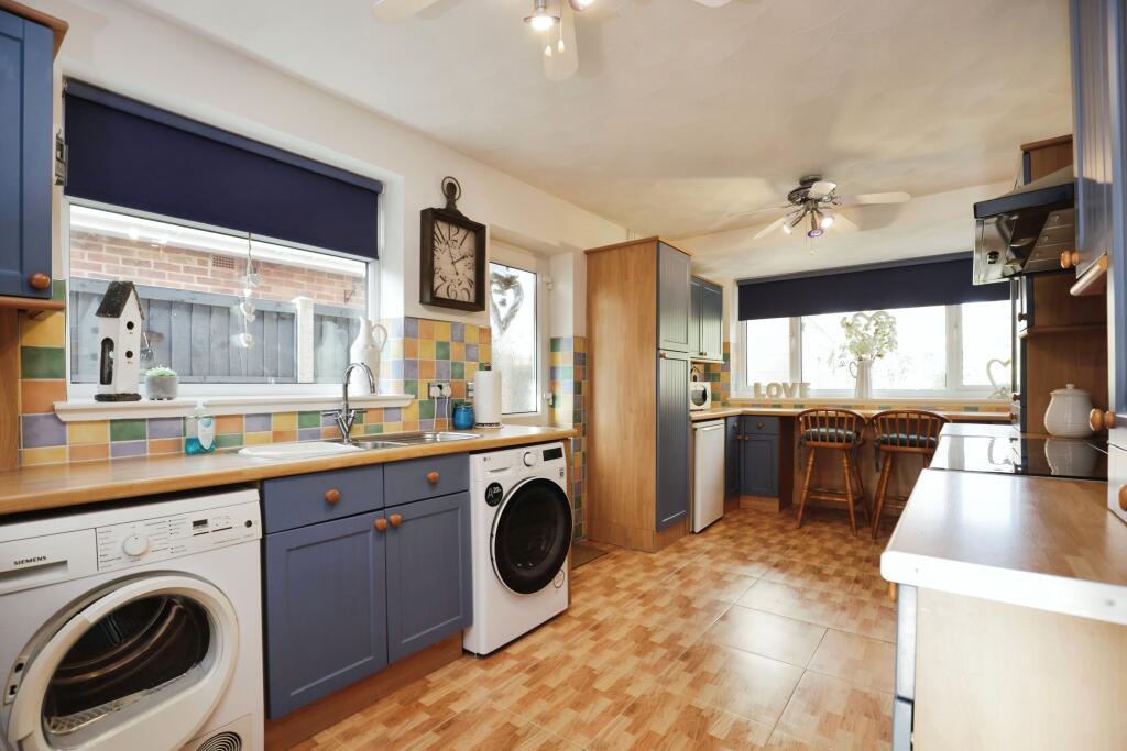 Additional image 2 of Hayes Green Road, Bedworth, Warwickshire, CV12