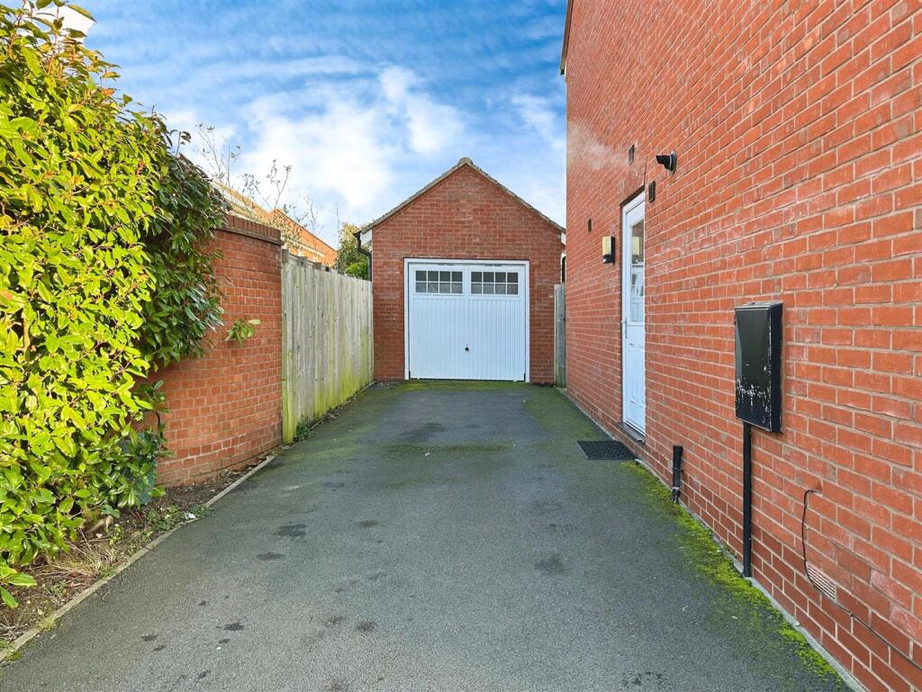 Additional image 41 of Emerson Close, Warwick