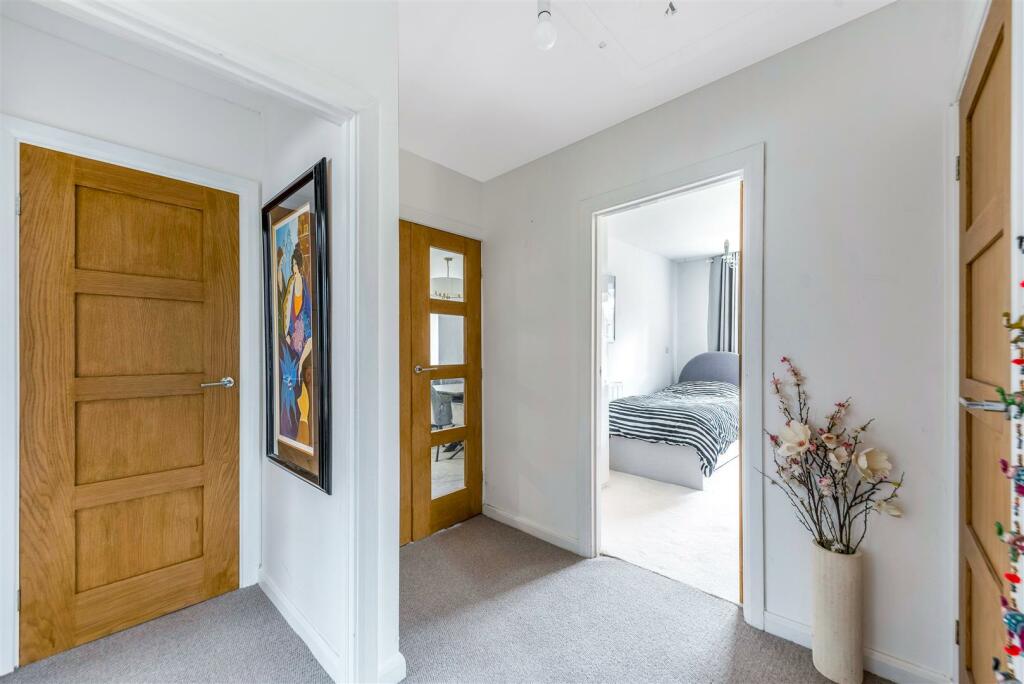 Additional image 6 of Edgehill Gardens, Istead Rise, Gravesend