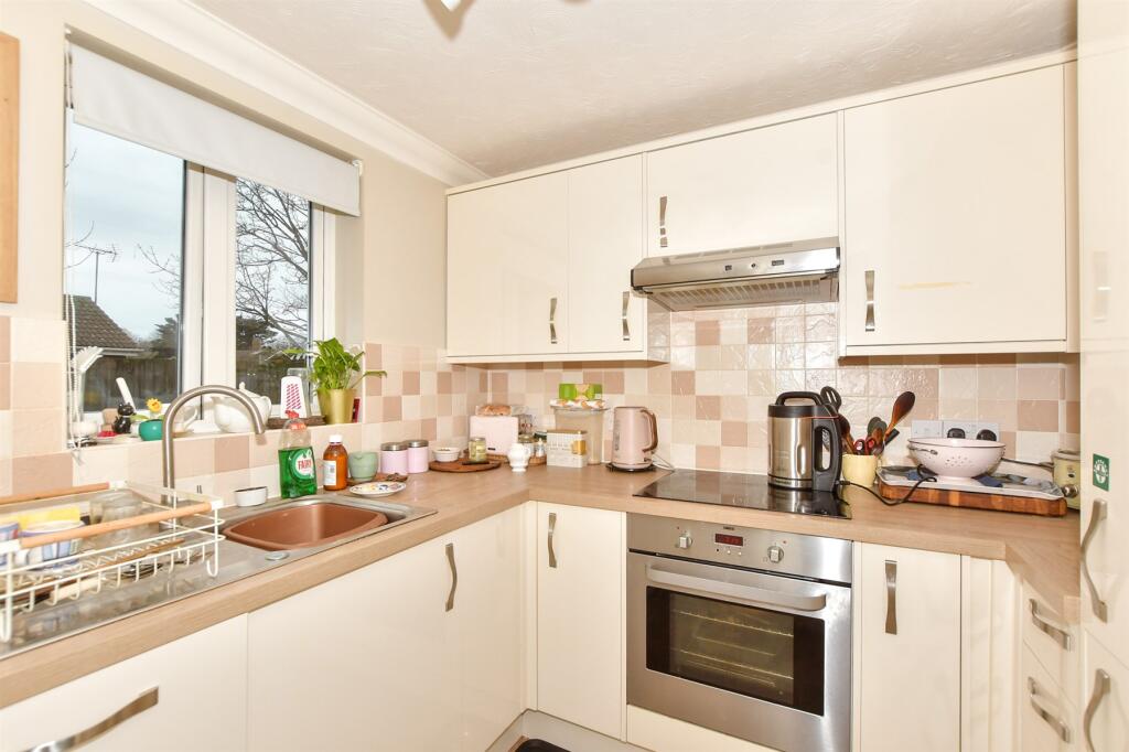 Additional image 6 of East Street, Hythe, Kent