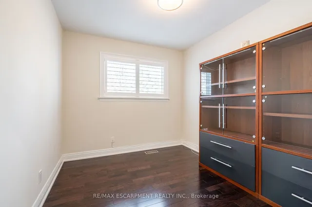 Additional image 14 of 5247 SPRUCE Ave