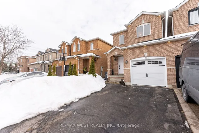 1020 Windbrooke Grve