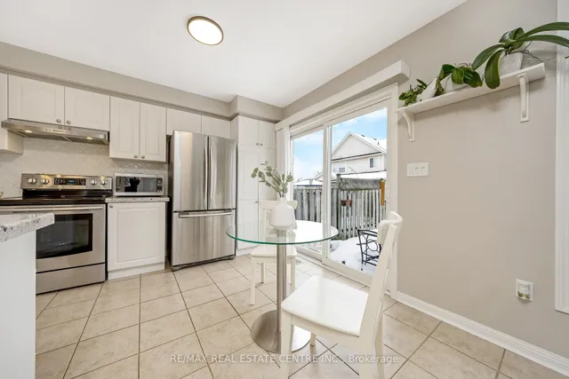 Additional image 11 of 1628 Cartwright Cres