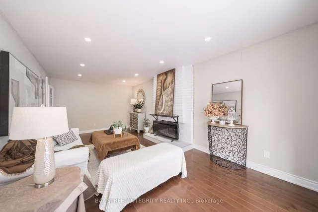 Additional image 18 of 22 Cliffwood Rd