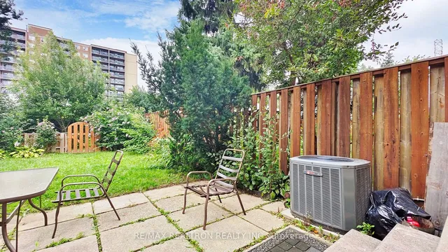 Additional image 33 of 1894 Kirkwall Cres Unit 20