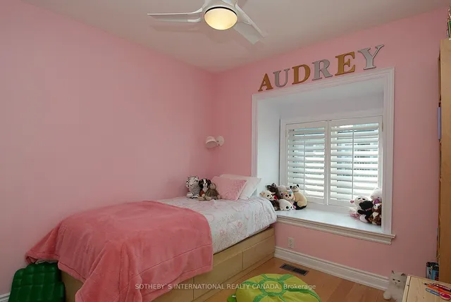 Additional image 39 of 1019B College St