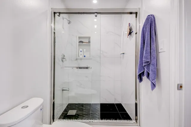 Additional image 16 of 40 Arleta Ave