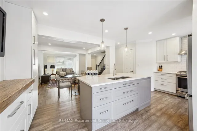 Additional image 22 of 779 Hyde Rd