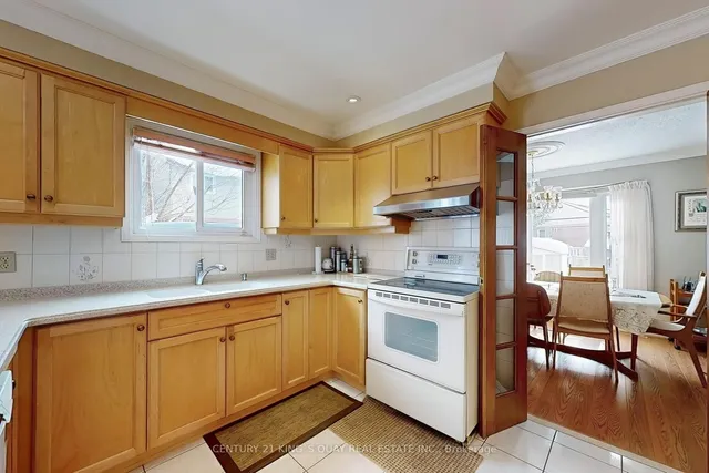 Additional image 13 of 37 Carl Cres