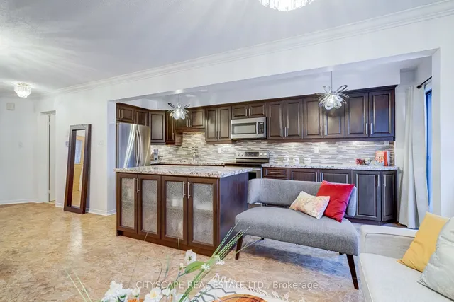 Additional image 7 of 102 Richwood Cres