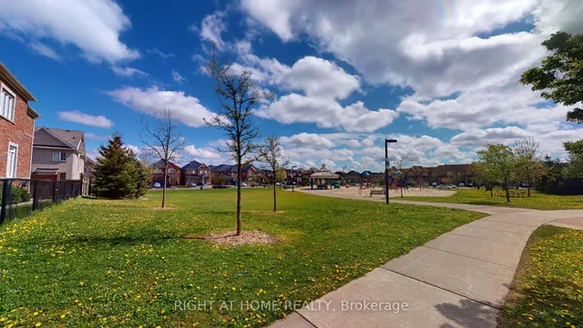 Additional image 35 of 88 Lorenzo Circ