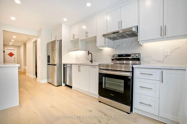 26 Moorehouse Dr