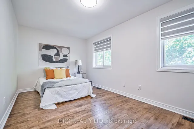 Additional image 26 of 310 Aylesworth Ave