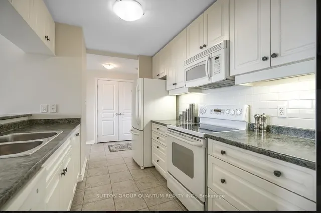 Additional image 8 of 5070 Fairview St Unit 506