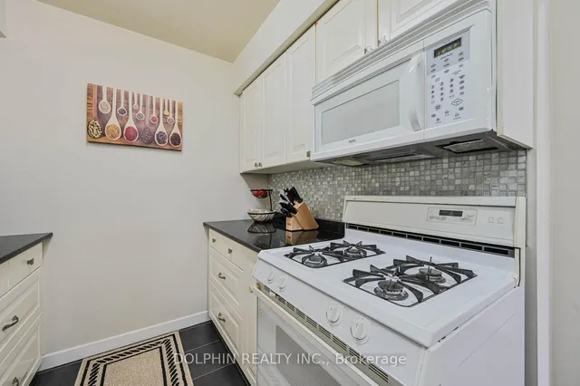 Additional image 18 of 6 Village Crt