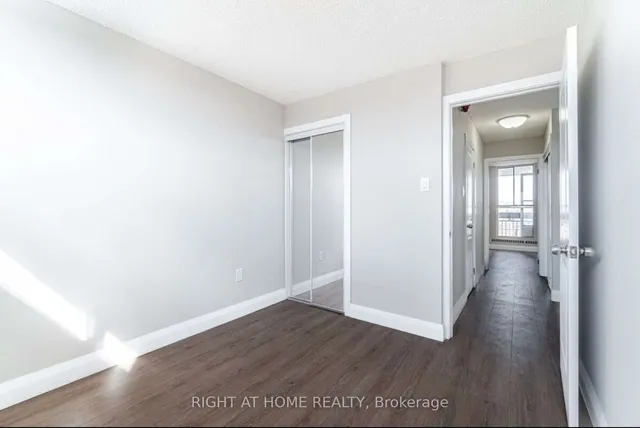 Additional image 20 of 4673 Jane St Unit 621