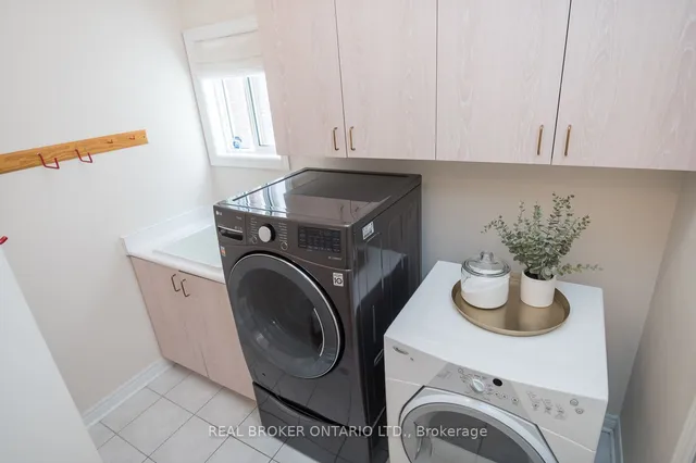 Additional image 12 of 36 Red Maple Lane