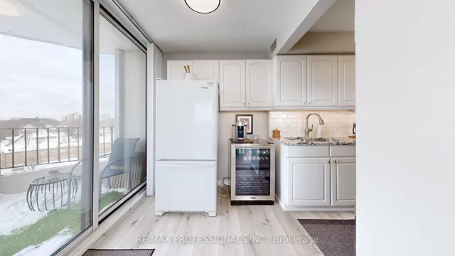 Additional image 21 of 1333 Bloor St Unit 909