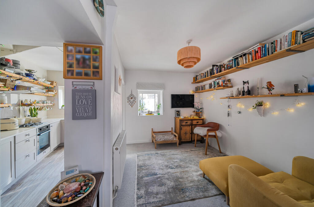 Additional image 7 of Northload Street, Glastonbury, BA6