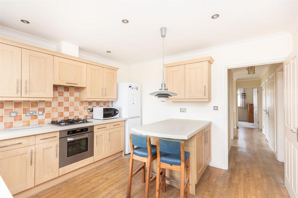 Additional image 4 of Spacious Bungalow on Evelyn Road, Bournemouth