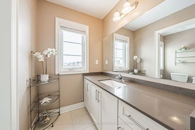 Additional image 30 of 1 Little Britain Cres