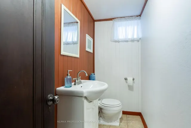 Additional image 32 of 38 Warren Cres