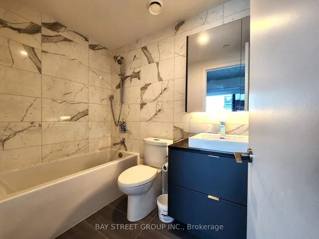 Additional image 11 of 7 Smith Cres Unit 401